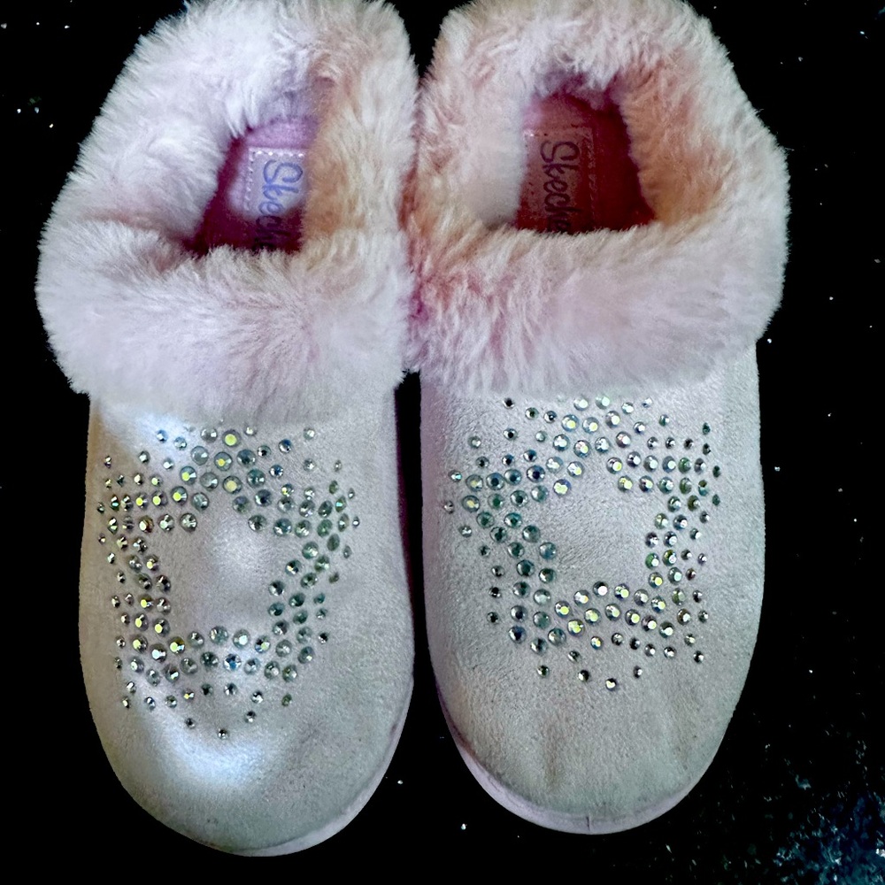 Girls Skechers Slippers Pink